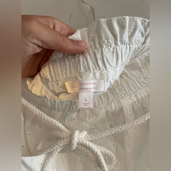 Lauren Conrad White Shorts - Picture 3 of 4